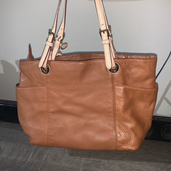 Used Michael Kors bag - Picture 2 of 6